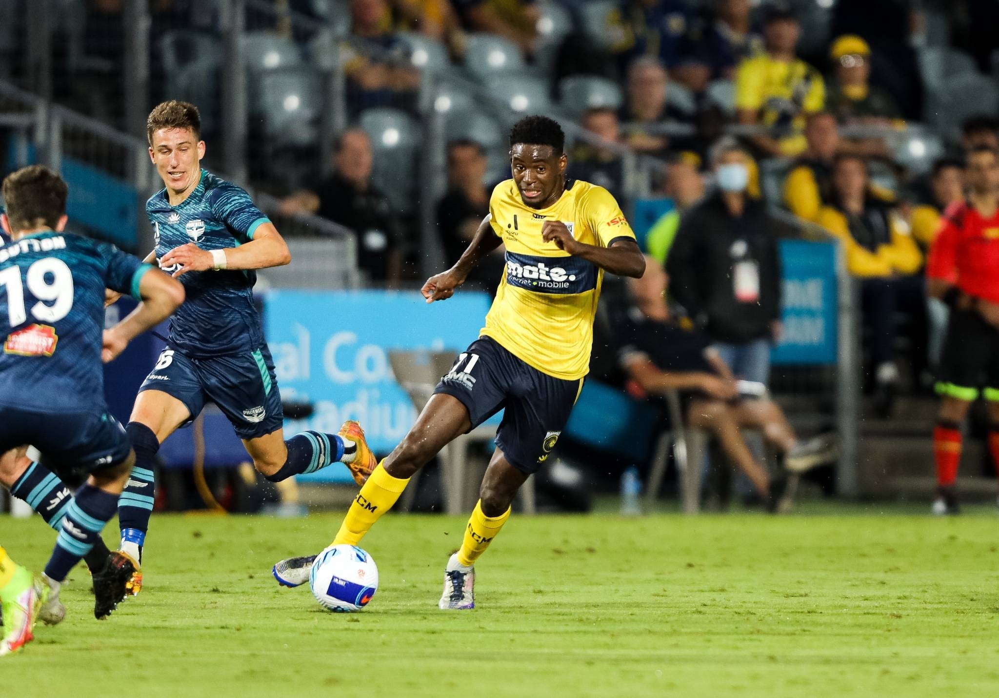 好博体育官方网站-斯图加特发布备战花絮；转会期伤情更新；亚冠任务艰巨；轮换策略成焦点