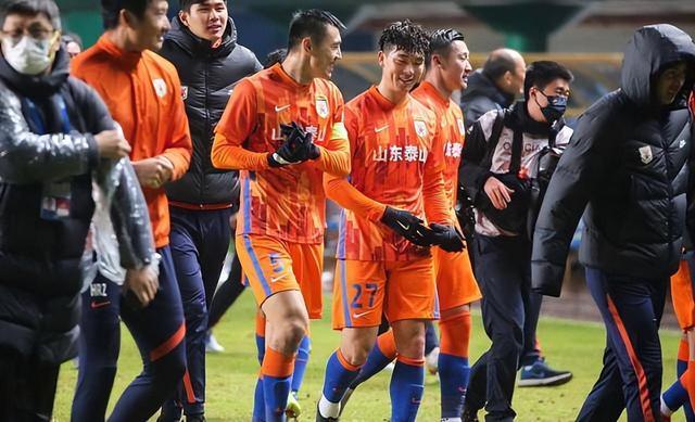 好博足球官网-里程碑夜浙江队刷新队史纪录;足总杯今晚刷纪录;更衣室稳定;阵容厚度经受考验