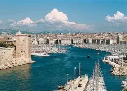 好博足球官网-马赛训练开放日，今晨造点机会引欢呼，全明星赛在即，训练强度明显提升